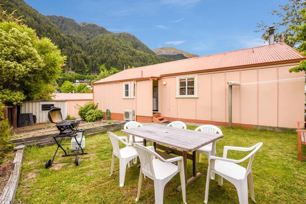 Central Peach - Queenstown Holiday Home Eksteriør bilde