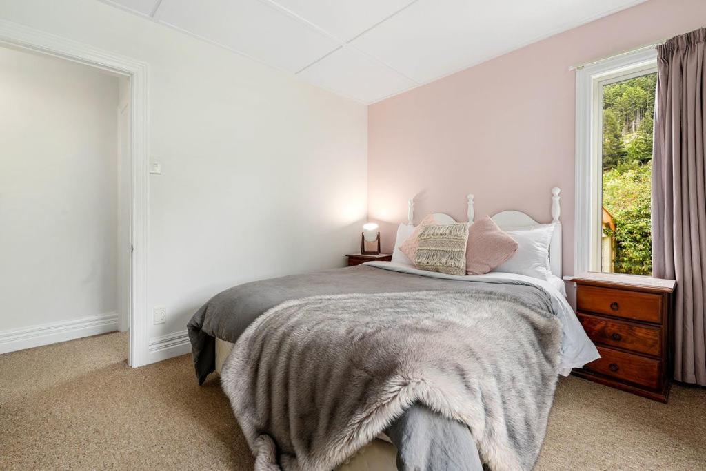 Central Peach - Queenstown Holiday Home Eksteriør bilde